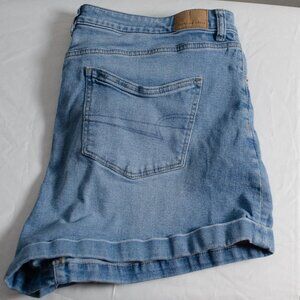 American Eagle Mom Shorts Women's size 16 Roll Cuff Blue Stretch Denim Stretch